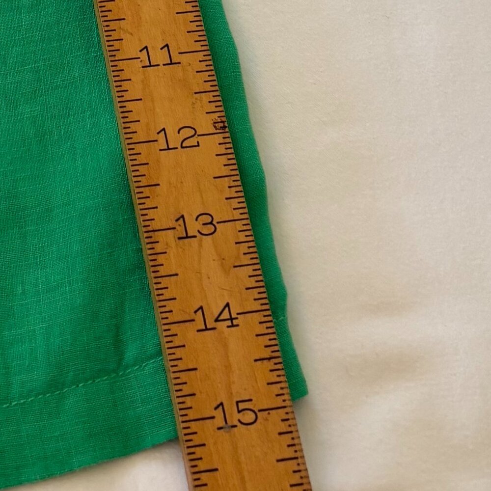 Button-Back, Short-Sleeved Green Linen Blouse by C & C California, Size Medium - Picture 8 of 9